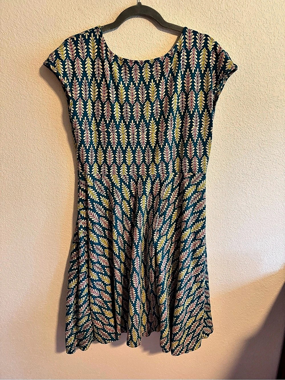 Effie's Heart Leaf Patterned Midi Dress XL Like New